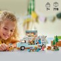 LEGO Friends Aventura en la Caravana de la Amistad, Autocaravana de Juguete con 3 Mini Muñecos, Figura de Hurón, Regalo para