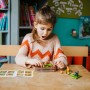 SmartGames - Cache Noisettes - Puzzle y Juego de Lógica - Mantén tus provisiones a salvo - 60 Desafíos de Niveles Diferentes - 1