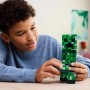 LEGO Minecraft El Creeper - Figura Articulada con Compartimento Oculto, Cerdo y Dinamita - Juguete de Construcción para Niños y