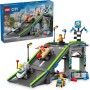 LEGO City Sin Límites: Rampa de Aceleración para Coches de Carreras de Juguete con 4 Minifiguras, 2 Autos Locos de Perrito