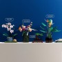 LEGO Botanical Orquídeas Flores y Plantas Artificiales Blancas y Rosas, Jarrón Azul, Decoración del Hogar, Manualidades y