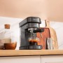 Cecotec Cafetera express para espresso y cappuccino Cafelizzia ColdBrew. 20 Bares, Sistema ColdBrew para café frio, Pantalla