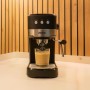 Jocca - Cafetera Expresso 20 Bares con Vaporizador, 1100W, Deposito 1.25L Desmontable, Metal, Negro