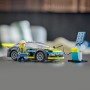 LEGO City Deportivo Eléctrico, Coche de Juguete con Minifigura de Piloto, Jugar a Las Carreras, Regalo para Niños y Niñas de 5