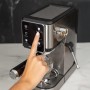 Ufesa Varese Cafetera Compacta Espresso y Capuccino, 1050W, Vaporizador Orientable, 20 Bares, 1 o 2 Cafés, Depósito 1.5L,