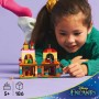 LEGO | Disney Mini Casa de Encanto de Juguete con Micro Muñecos de Familia Madrigal: Mirabel y Antonio, Figura de Capibara y