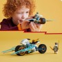 LEGO Ninjago Moto de Hielo de Zane de Juguete con 1 Minifigura, Juego de Aventuras Ninja con Vehículo, Regalo para Niños y Niñas