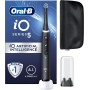Oral-B iO 5N Cepillo de Dientes Eléctrico con Mango Recargable, 3 Cabezales y Estuche De Viaje, Diseñado por Braun - Negro , El