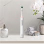 Oral-B Pro 3 3000 Cepillo de Dientes Eléctrico con Mango Recargable y 2 Cabezales, Diseñado Por Braun - Blanco y Negro