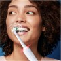 Oral-B Pro 3 3000 Cepillo de Dientes Eléctrico con Mango Recargable y 2 Cabezales, Diseñado Por Braun - Blanco y Negro