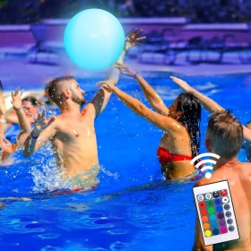 Riisoyu Pelota de Playa LED, IP68 Pelota de Playa Inflable con luz LED 16 Colores y 4 Modos Bola Brillante con Mando a Distancia
