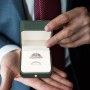 Caja Alianzas Boda de 2 Ranuras Caja de Anillo de Terciopelo de Cuero Caja para Anillos Boda Verde Cuadrada Adornada de Primera