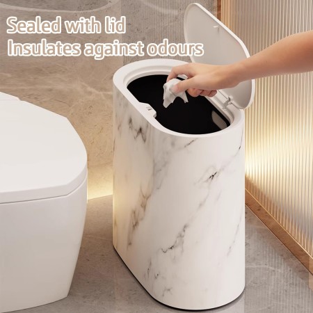 POPUPWAVE Bote de basura de baño con tapas, cubo de basura de plástico con patrón de madera de mármol, pequeño cubo de basura