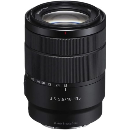 Sony Lente Zoom (Montura E, Formato APS-C, 18 - 135 mm F3.5-5.6 Oss, Zoom de 7.5 X), Color Negro