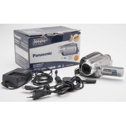 Panasonic NV-GS320 EG-S - Videocámara (miniDV, Zoom óptico de 10x, Pantalla de 2,7", 3CCD) Panasonic NV-GS320 EG-S - Videocámara (miniDV, Zoom óptico de 10x, Pantalla de 2,7", 3CCD)