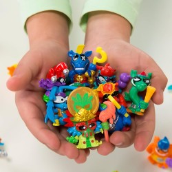 PIRATIX ADVENTURE WORLD Serie Crazy Jungle, Pack de 4 - Contiene 4 Piratix: 1 neón y 1 Sorpresa y 4 Accesorios neón. Pack 2 de 6 PIRATIX ADVENTURE WORLD Serie Crazy Jungle, Pack de 4 - Contiene 4 Piratix: 1 neón y 1 Sorpresa y 4 Accesorios neón. Pack 2 de 6