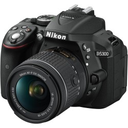 Nikon D5300 - Cámara réflex de 24.2 MP (Pantalla TFT LCD inclinable 3.2", Sensor CMOS DX, vídeo Full HD, AF dinámico con 39