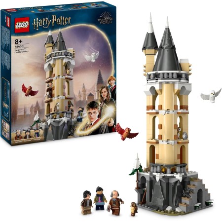 LEGO Harry Potter Lechucería del Castillo de Hogwarts de Juguete, Juego de Aventuras con Figuras de Animales y 3 Personajes,