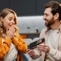 ATM Gaming Love Battle - Juegos de Mesa para Parejas de Íntimoos - Retos y Bromas Divertidos para Reavivar la Chispa - Regalo