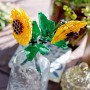 LEGO Botanical Girasoles Kit de Maqueta de Flores Artificiales Amarillas, Regalo del Día de la Madre y para Niñas y Niños de 8+