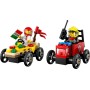 LEGO City Pack de Coches de Carreras: Pizza vs. Camión de Bomberos de Juguete, Autos Locos de Carreras con Minifigura de Chef y