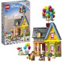 LEGO 43217 Disney y Pixar Casa de “Up”, Juguete con Globos, Mini Figuras de Carl, Russell y el Perrito Dug, Modelo