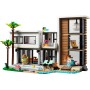 LEGO Creator 3 en 1 Casa Moderna de Juguete Convertible en Edificio de 3 Plantas o Cabaña del Bosque, Kit de Construcción con 2