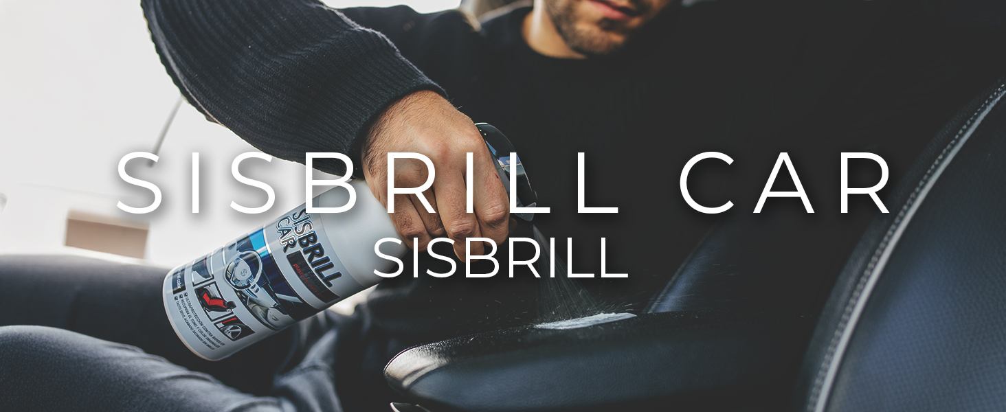 Hombre aplicando Sisbrill Car en el reposabrazos central del coche