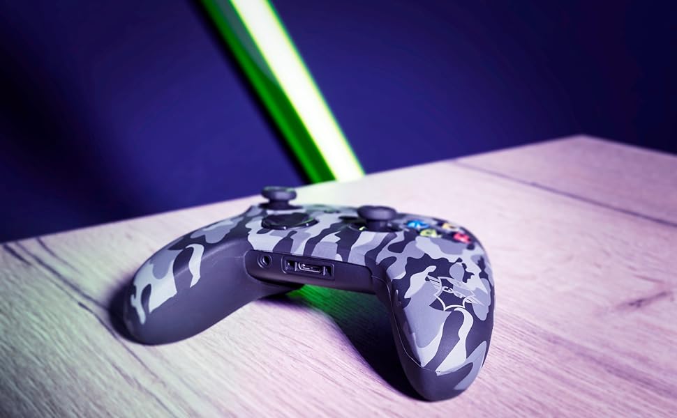 GXT 749K Controller Silicon Skins for Xbox – black camo