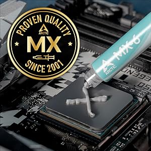 La pasta térmica se aplica a un chip procesador de computadora en una placa base, con un logotipo circular dorado cerca