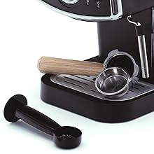 cuchara medidora y prensador