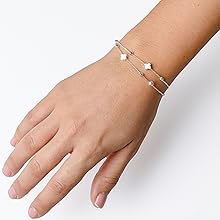 pulsera plata puesta