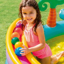 Intex, piscina infantil, juego acuático, centro acuático, piscina hinchable, piscina desmontable,