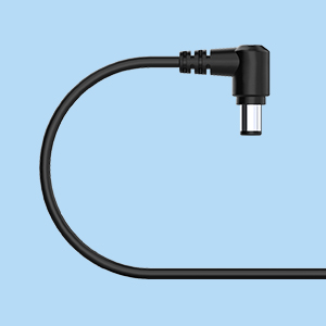 una lámpara de escritorio negra con un cable negro
