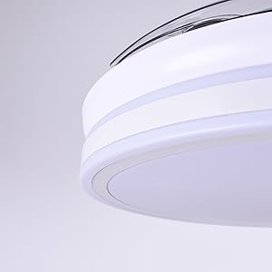 Ventilador con motor DC y luz LED.