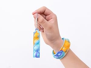 Llavero como accesorio perfecto a juego con la pulsera, ideal regalitos cumpleaños invitados niños