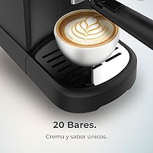 Cafetera espresso con 20 bares con vaporizador.