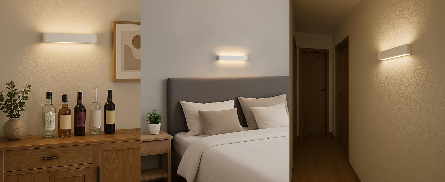 El texto dice «Imagen 1». Interior moderno de habitación de hotel con luces montadas en la pared, aparador de madera con botellas de vino y ropa de cama blanca contra paredes neutras.
