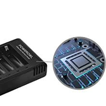 Componentes electrónicos que muestran un adaptador de corriente o una unidad de carga negra junto con un diagrama circular azul de la placa de circuito.