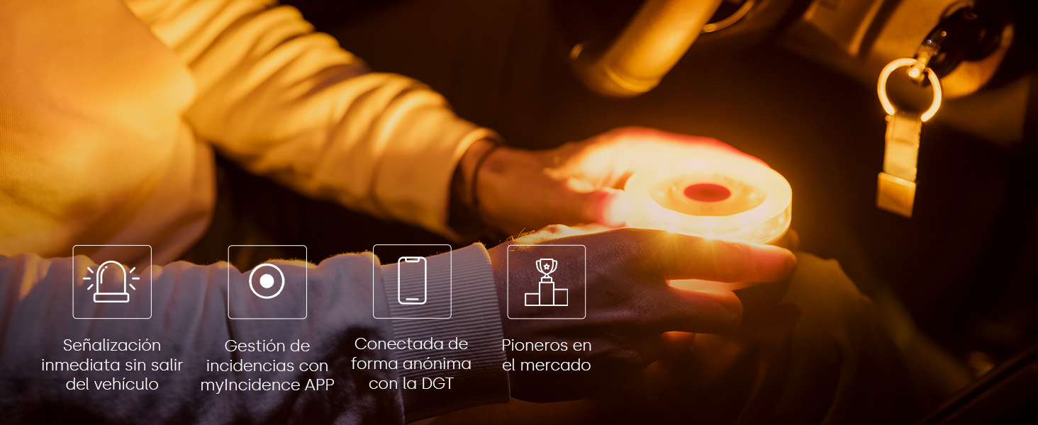 Demostración de la interfaz de la aplicación móvil que muestra los íconos de navegación y los elementos del menú con iluminación cálida e interacción táctil.